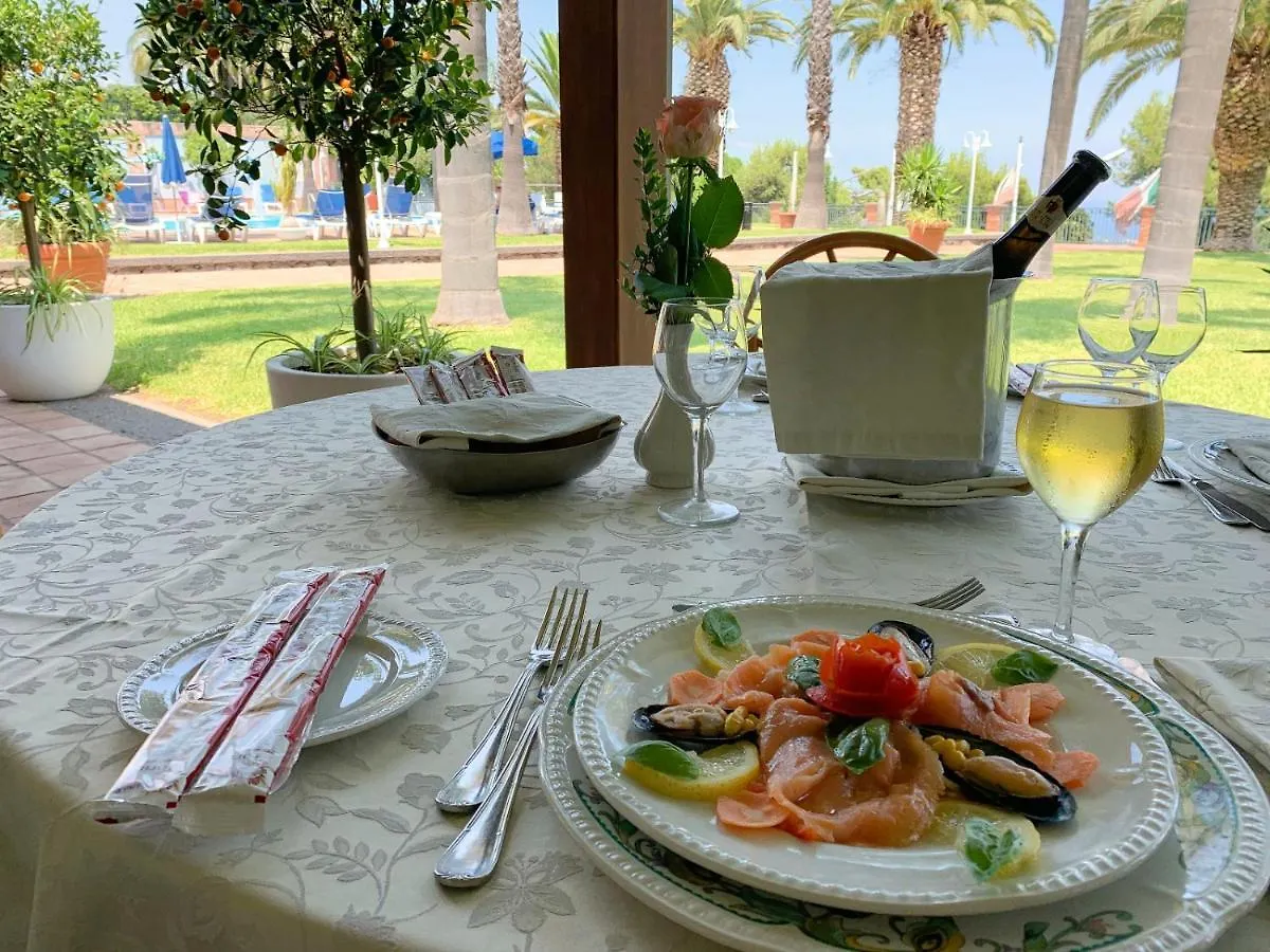 Orizzonte Acireale Hotel 4*,